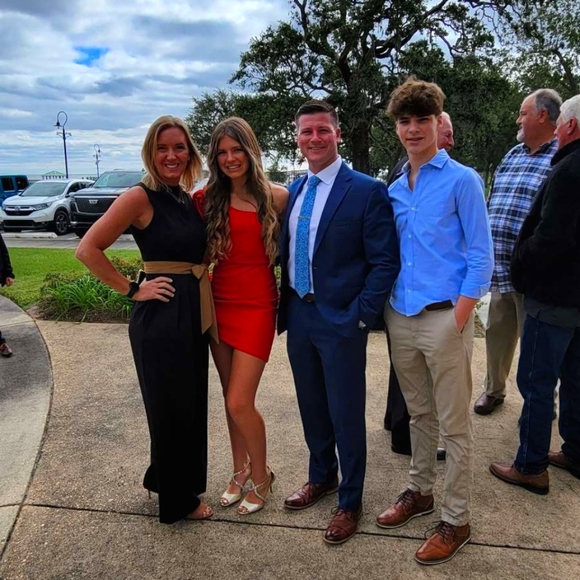 Meet your Posher, Makelsie - Picture 3 of 3